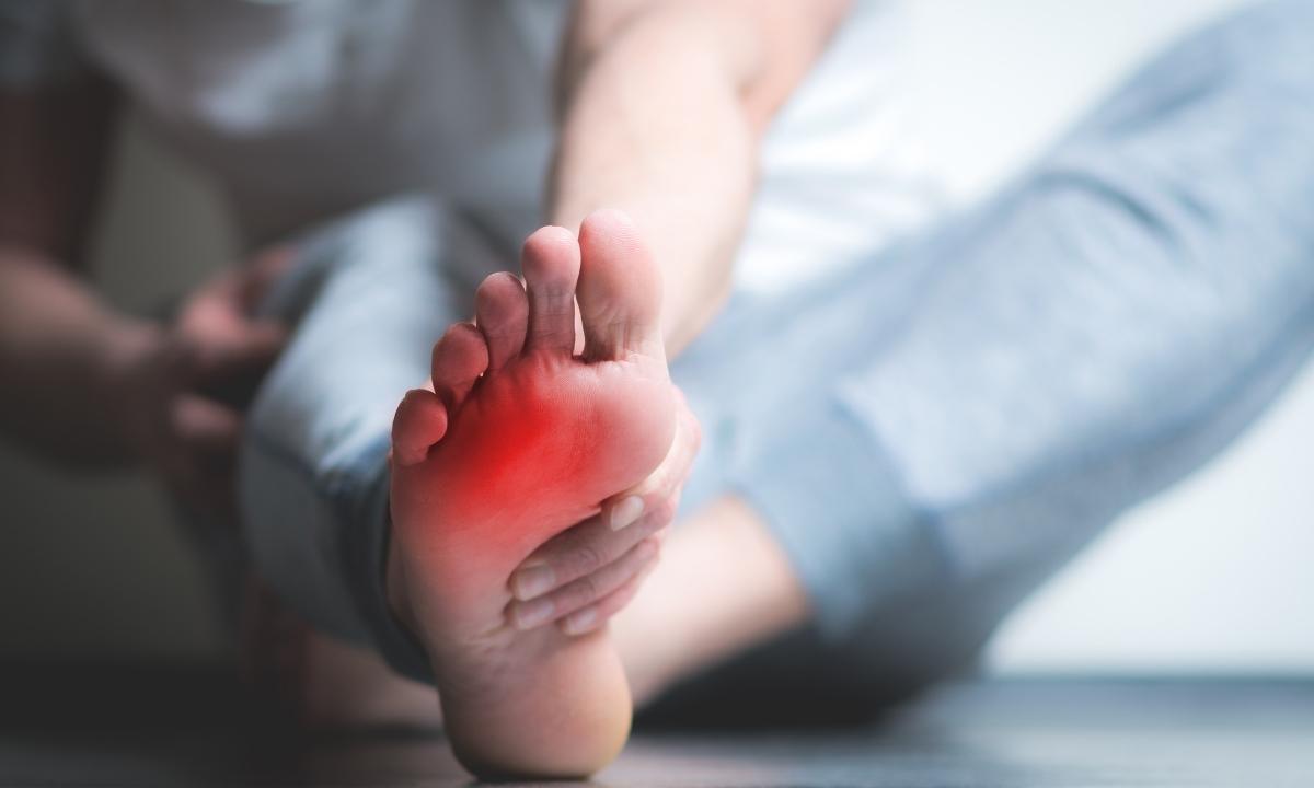 Dor nos pés: qual a causa?